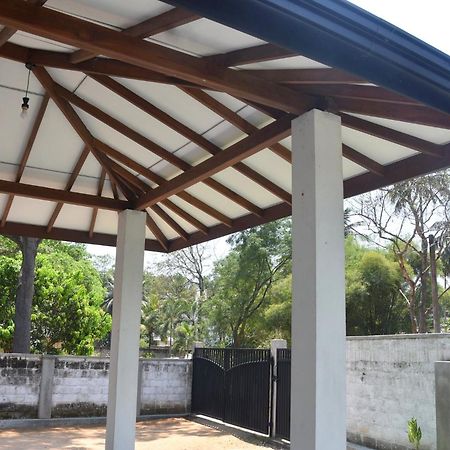 Silverline Guest House Anuradhapura Ngoại thất bức ảnh