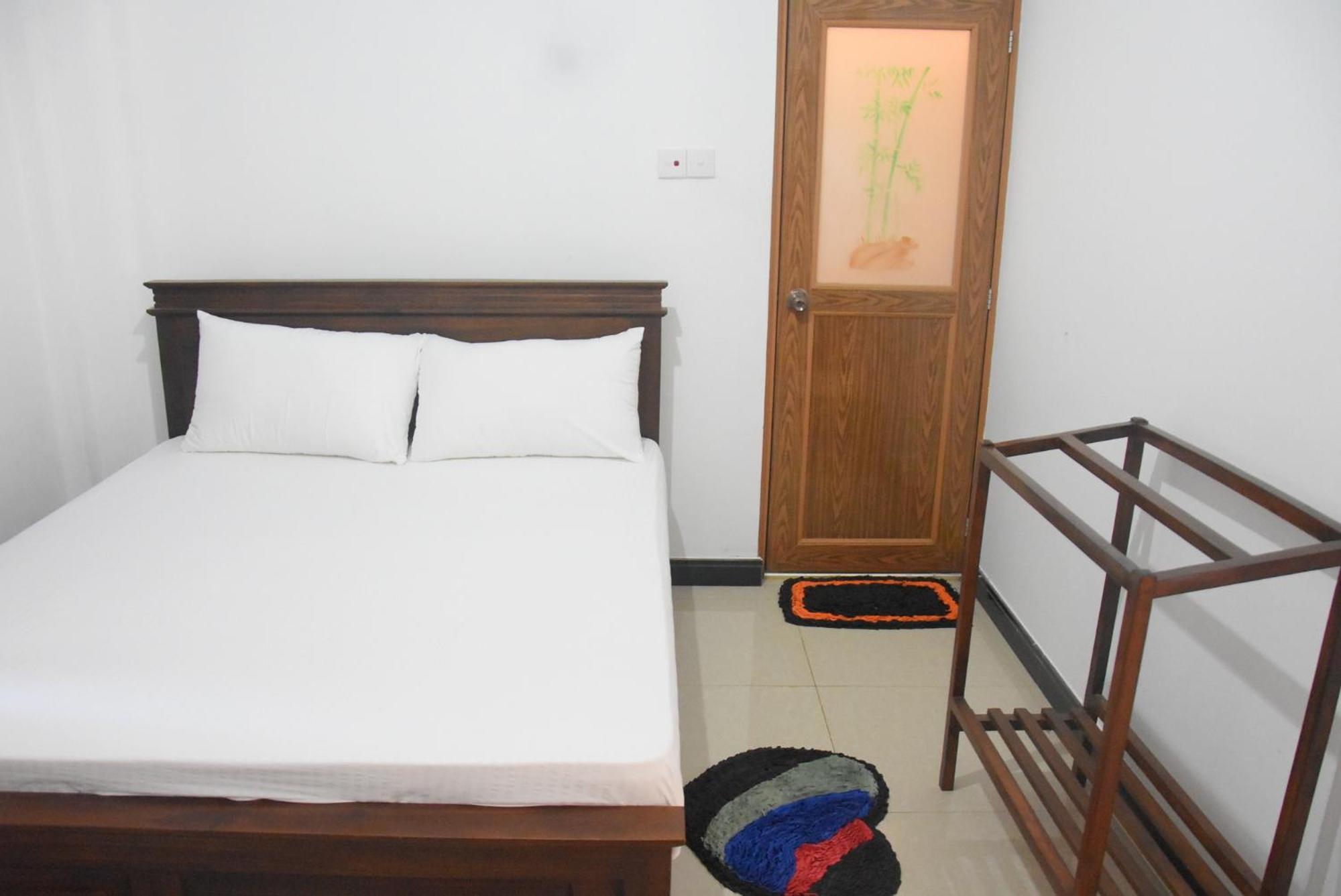 Silverline Guest House Anuradhapura Ngoại thất bức ảnh