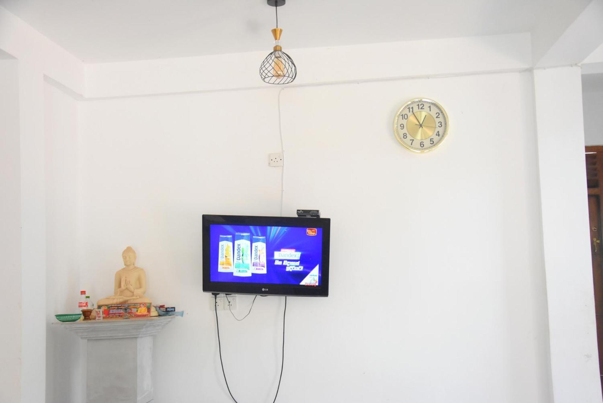 Silverline Guest House Anuradhapura Ngoại thất bức ảnh