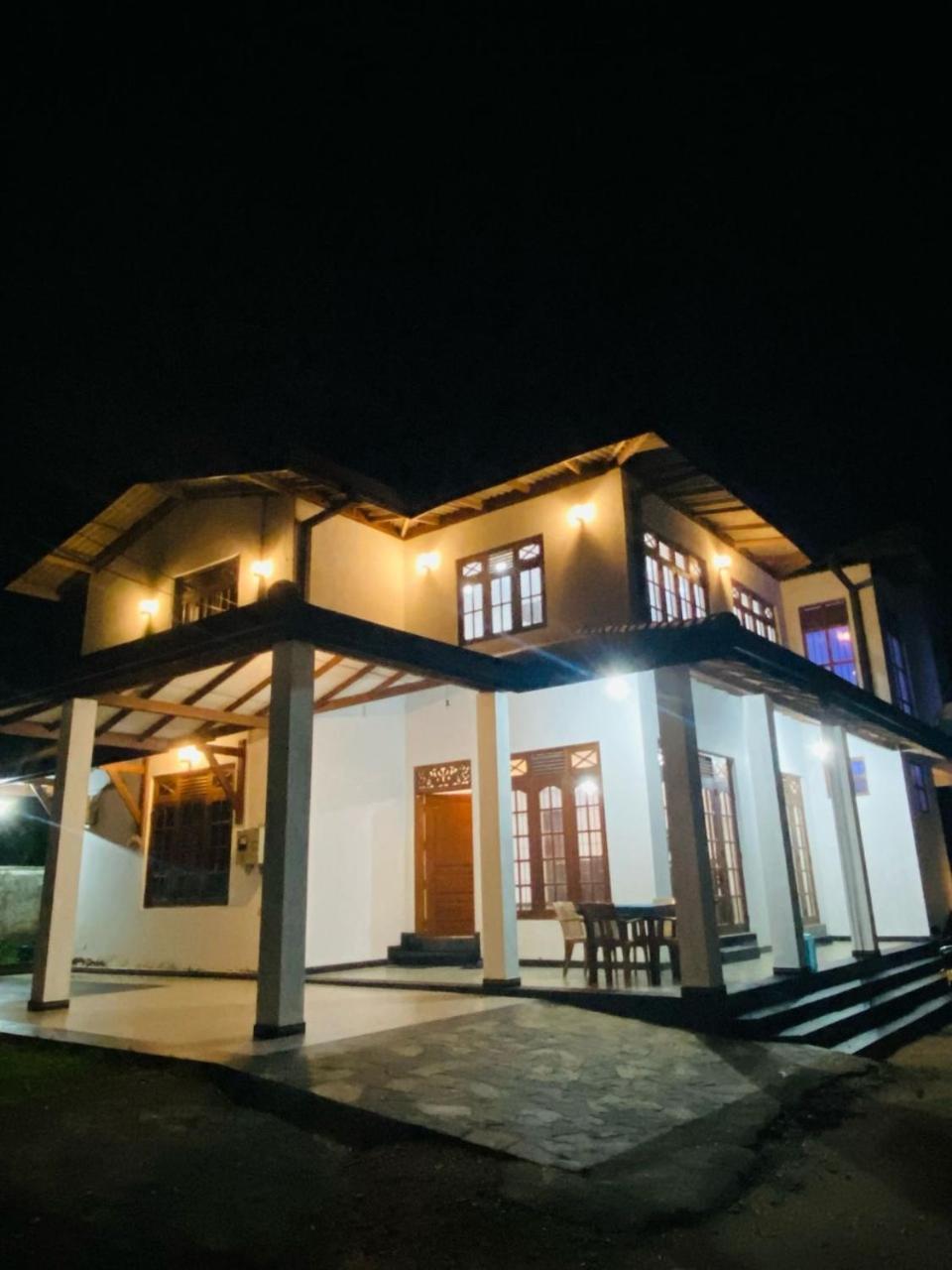Silverline Guest House Anuradhapura Ngoại thất bức ảnh