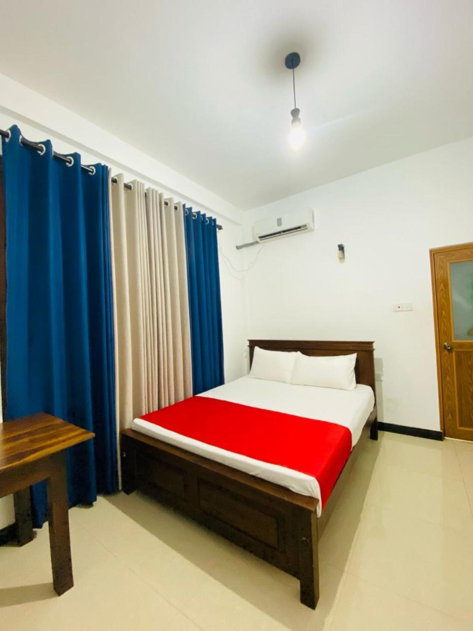 Silverline Guest House Anuradhapura Phòng bức ảnh