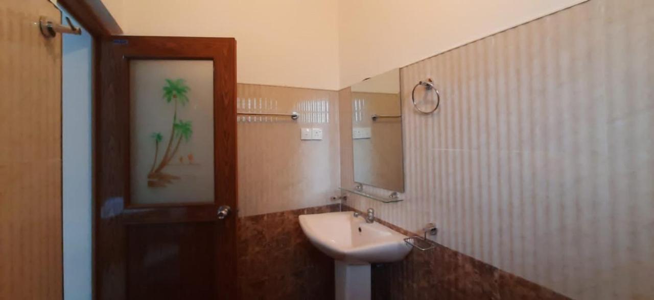 Silverline Guest House Anuradhapura Phòng bức ảnh