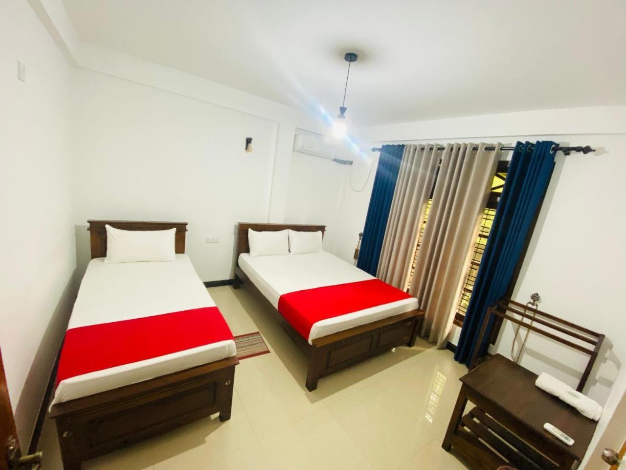 Silverline Guest House Anuradhapura Phòng bức ảnh