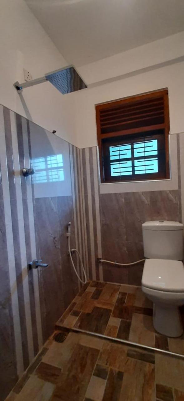 Silverline Guest House Anuradhapura Phòng bức ảnh