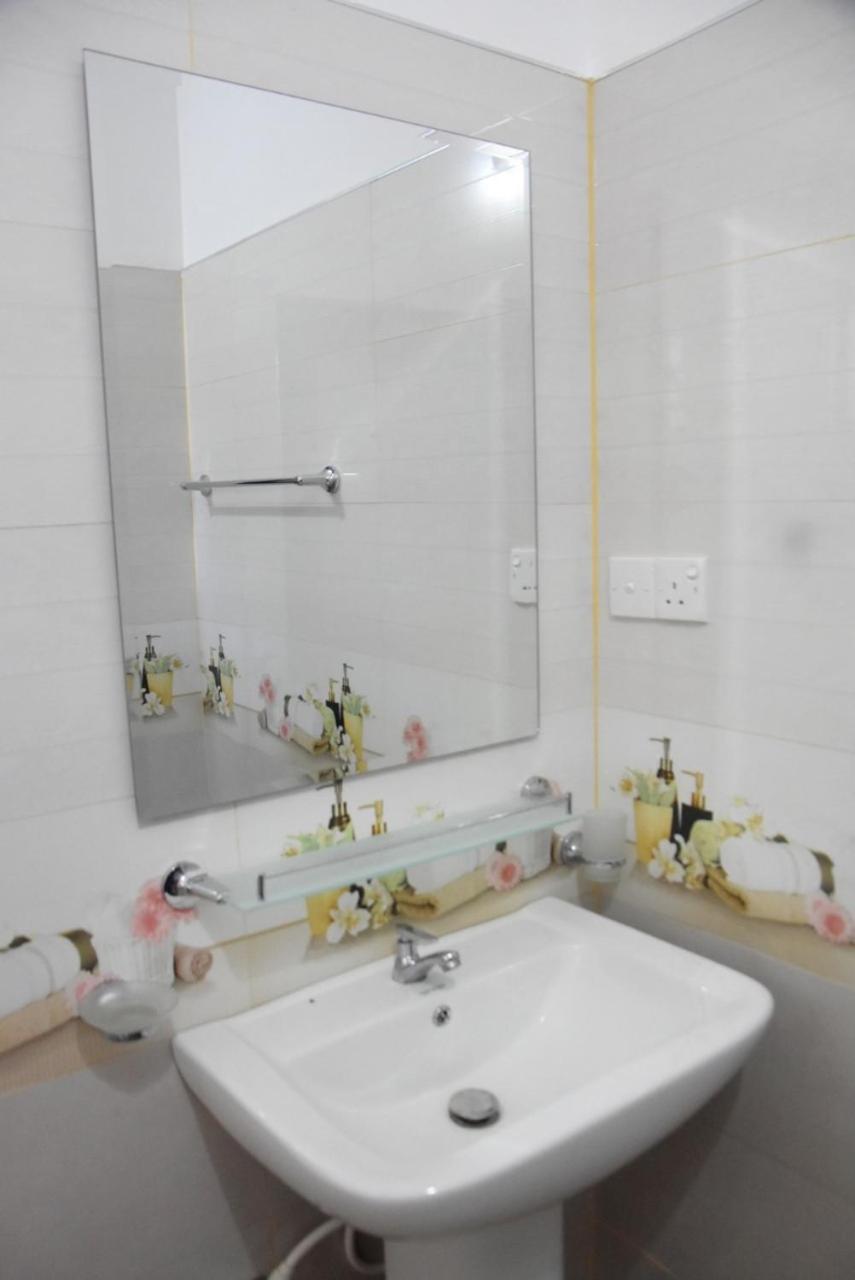 Silverline Guest House Anuradhapura Ngoại thất bức ảnh